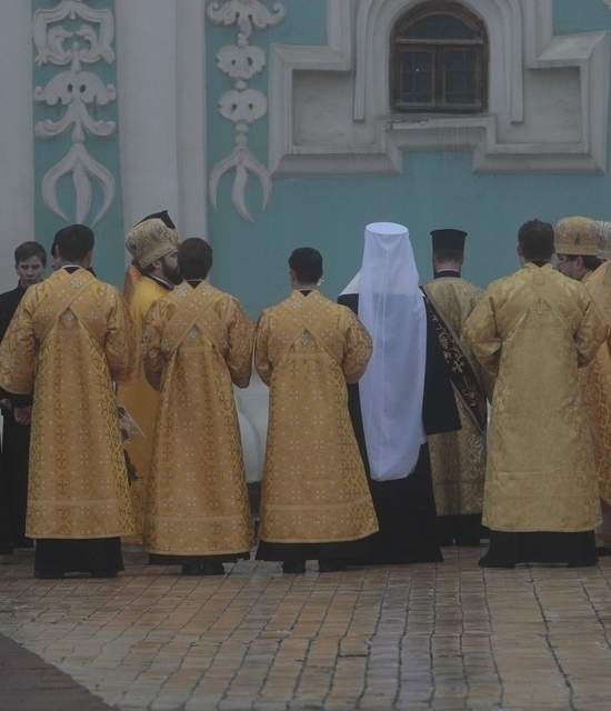 Интронизация: без одного греческого монаха, но с благословениями Варфоломея