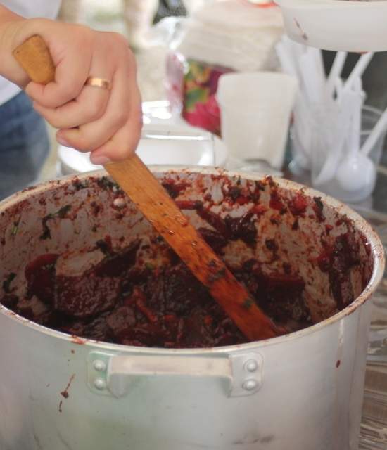 Корыто реквизитных опишнянских слив: горький привкус праздника