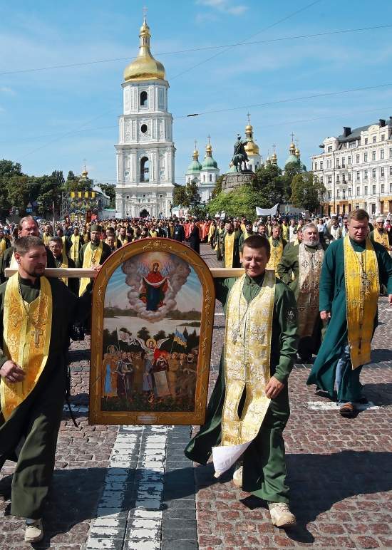 Первый Крестный ход Православной церкви Украины