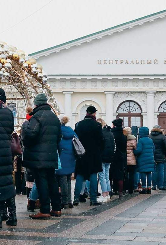 Сальвадор Дали в Москве: сюр, очередь и Бог